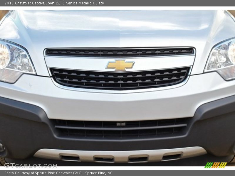 Silver Ice Metallic / Black 2013 Chevrolet Captiva Sport LS