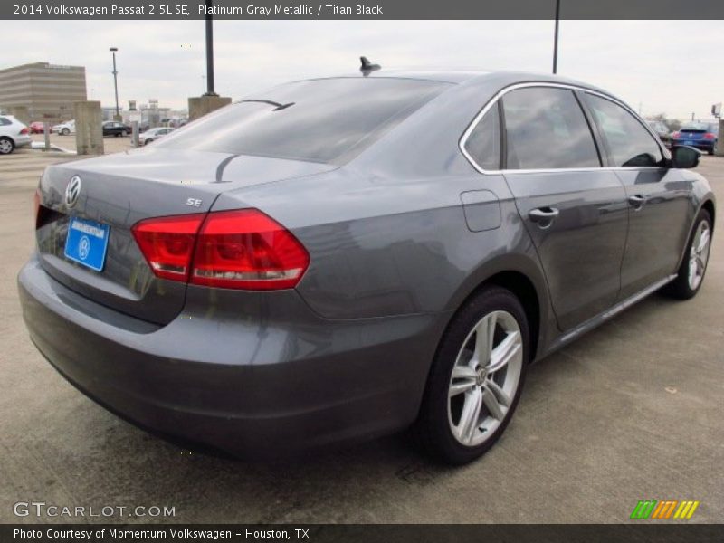 Platinum Gray Metallic / Titan Black 2014 Volkswagen Passat 2.5L SE
