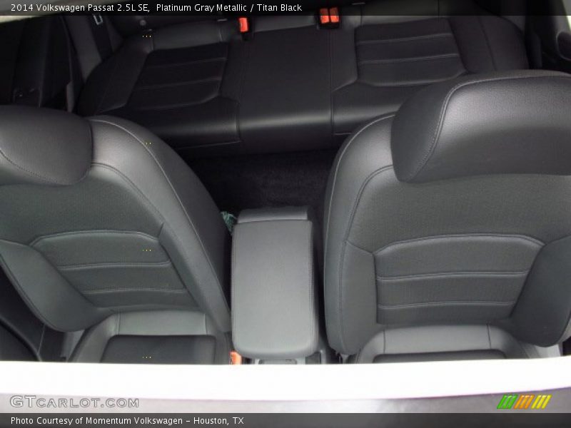 Platinum Gray Metallic / Titan Black 2014 Volkswagen Passat 2.5L SE