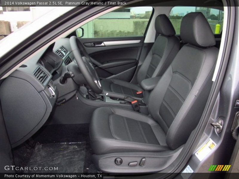 Platinum Gray Metallic / Titan Black 2014 Volkswagen Passat 2.5L SE