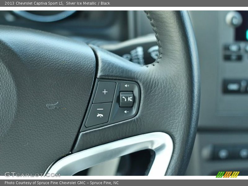 Silver Ice Metallic / Black 2013 Chevrolet Captiva Sport LS