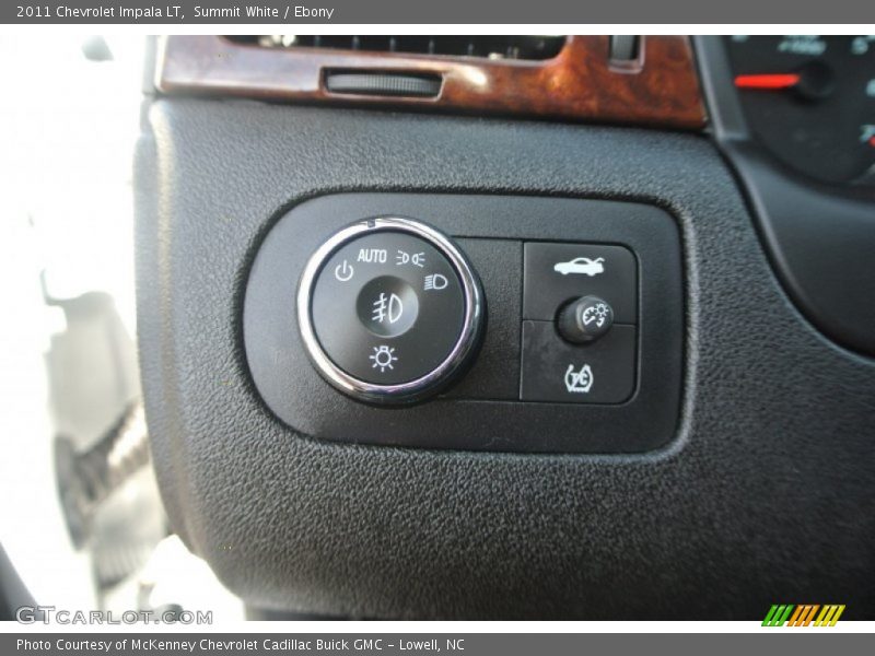 Summit White / Ebony 2011 Chevrolet Impala LT