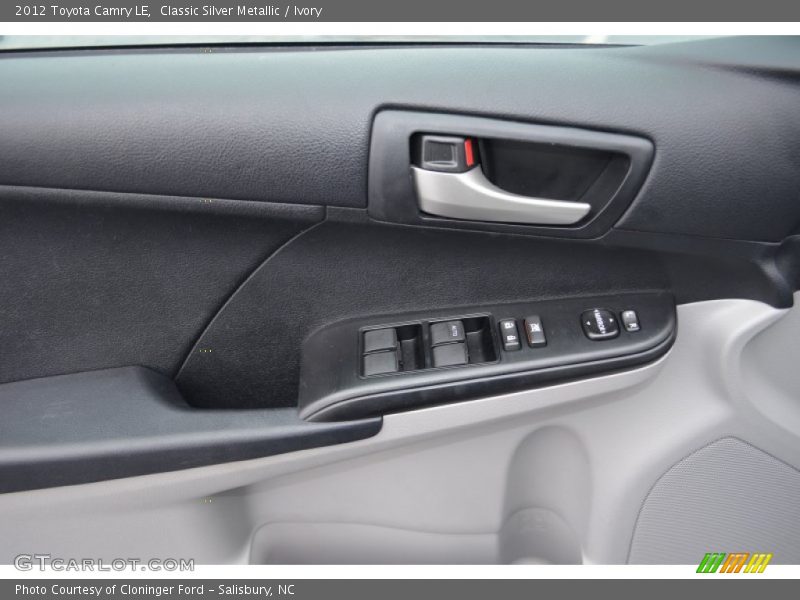 Classic Silver Metallic / Ivory 2012 Toyota Camry LE