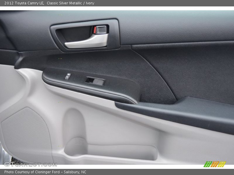 Classic Silver Metallic / Ivory 2012 Toyota Camry LE
