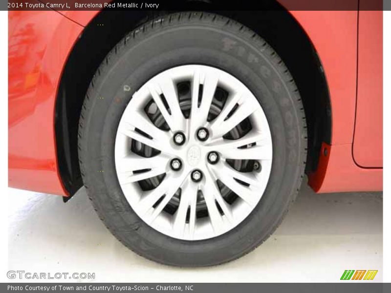 Barcelona Red Metallic / Ivory 2014 Toyota Camry L