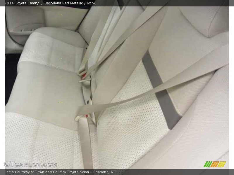 Barcelona Red Metallic / Ivory 2014 Toyota Camry L