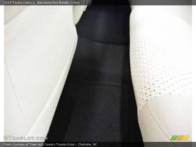 Barcelona Red Metallic / Ivory 2014 Toyota Camry L