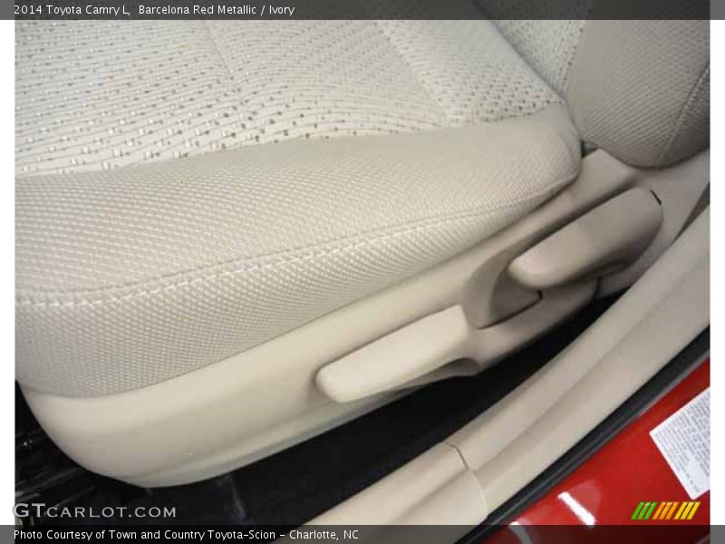 Barcelona Red Metallic / Ivory 2014 Toyota Camry L