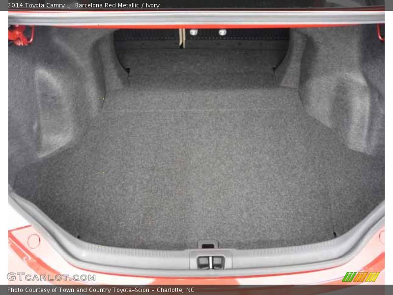 Barcelona Red Metallic / Ivory 2014 Toyota Camry L