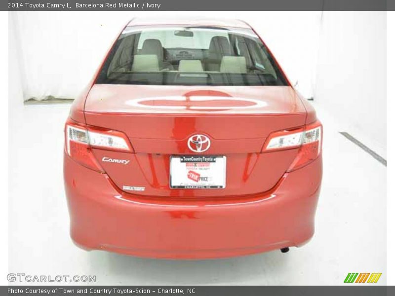 Barcelona Red Metallic / Ivory 2014 Toyota Camry L