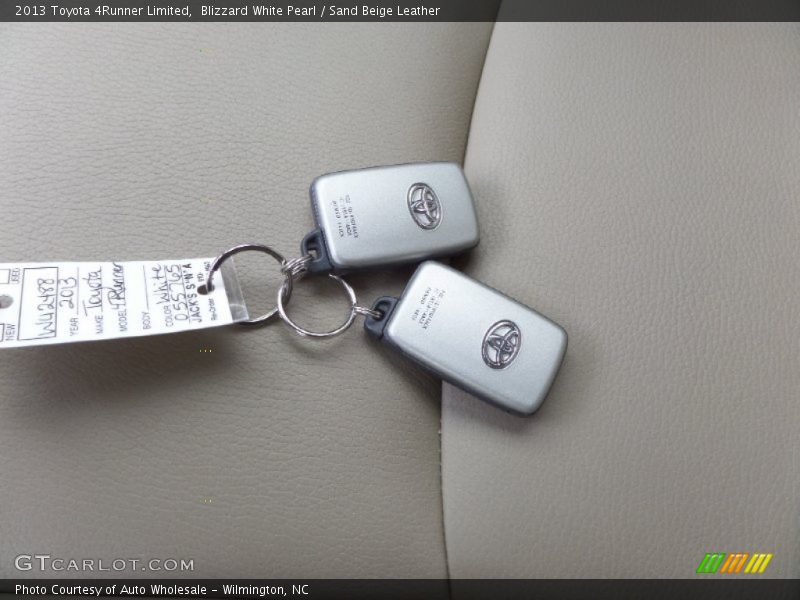Blizzard White Pearl / Sand Beige Leather 2013 Toyota 4Runner Limited
