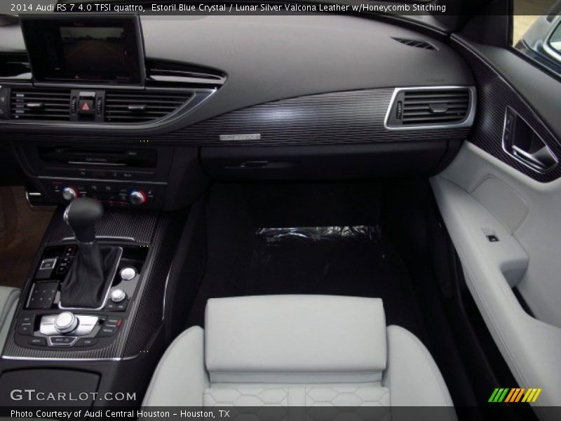 Dashboard of 2014 RS 7 4.0 TFSI quattro