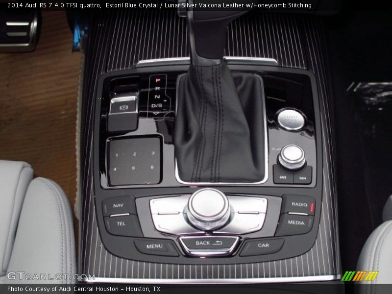 Controls of 2014 RS 7 4.0 TFSI quattro