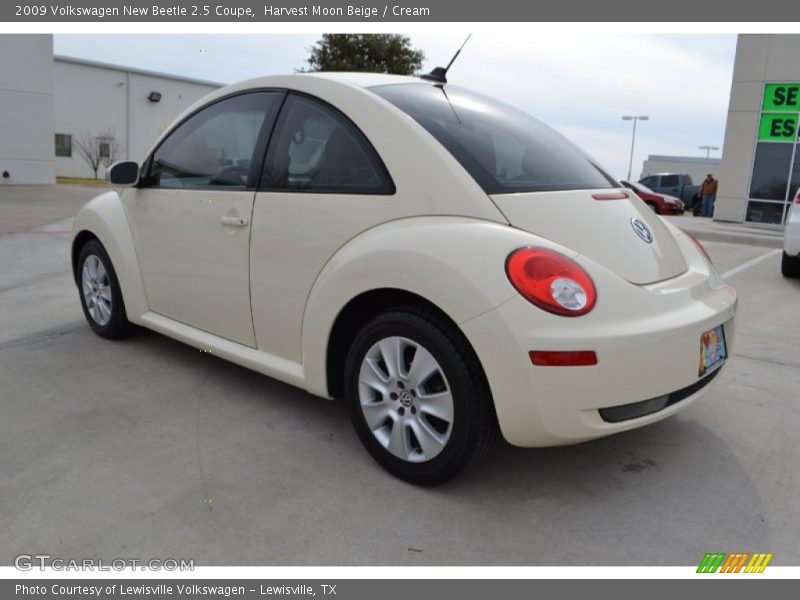 Harvest Moon Beige / Cream 2009 Volkswagen New Beetle 2.5 Coupe