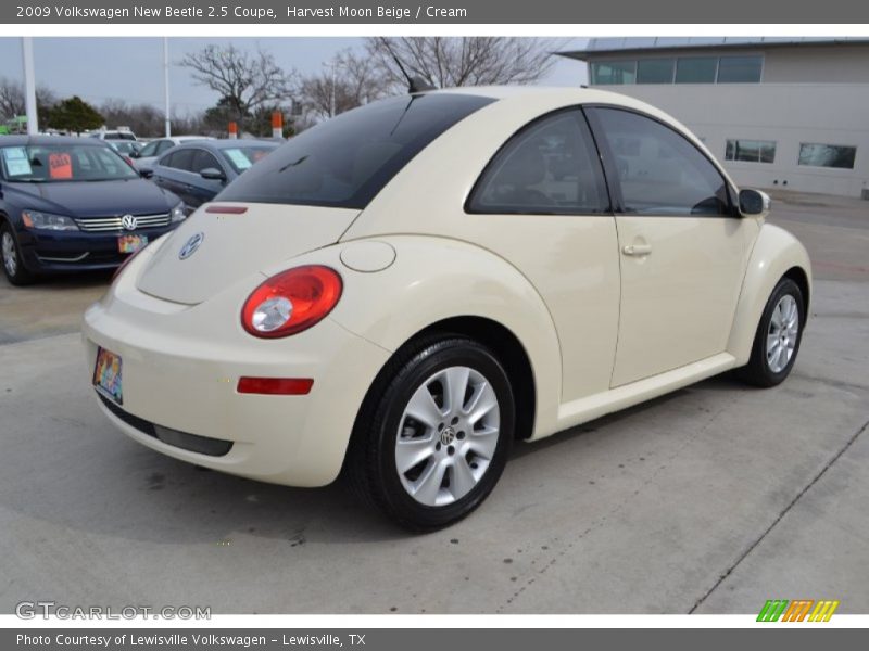 Harvest Moon Beige / Cream 2009 Volkswagen New Beetle 2.5 Coupe