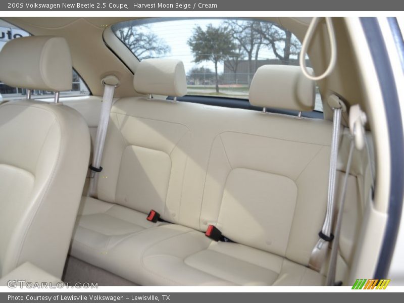 Harvest Moon Beige / Cream 2009 Volkswagen New Beetle 2.5 Coupe