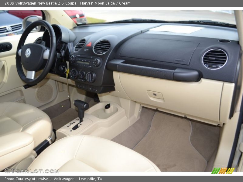 Harvest Moon Beige / Cream 2009 Volkswagen New Beetle 2.5 Coupe