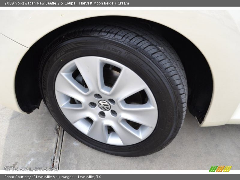 Harvest Moon Beige / Cream 2009 Volkswagen New Beetle 2.5 Coupe