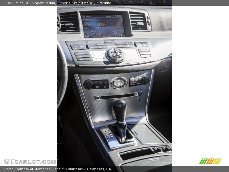 Controls of 2007 M 35 Sport Sedan