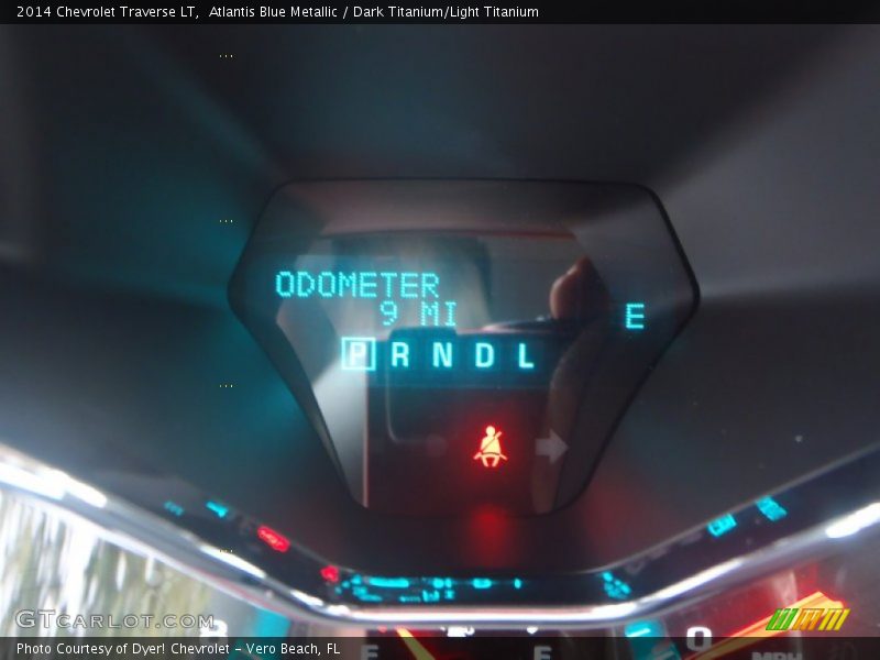 Atlantis Blue Metallic / Dark Titanium/Light Titanium 2014 Chevrolet Traverse LT