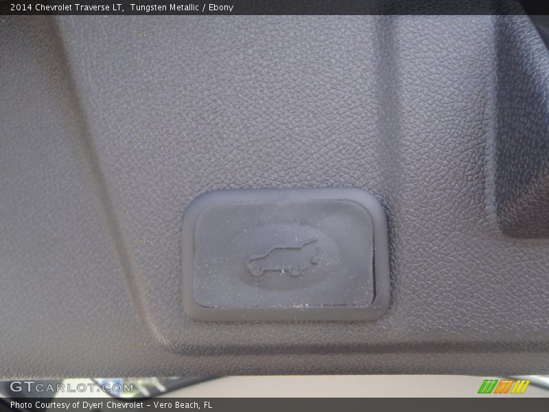 Tungsten Metallic / Ebony 2014 Chevrolet Traverse LT