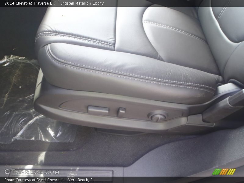 Tungsten Metallic / Ebony 2014 Chevrolet Traverse LT