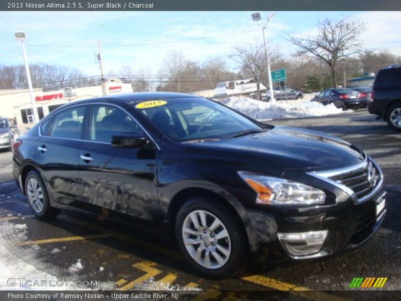 Super Black / Charcoal 2013 Nissan Altima 2.5 S