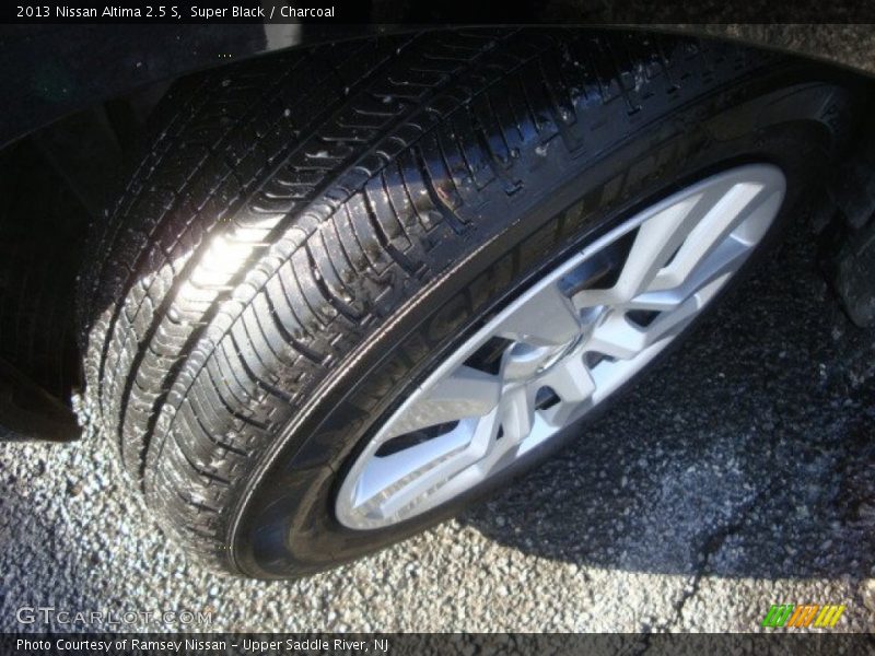 Super Black / Charcoal 2013 Nissan Altima 2.5 S