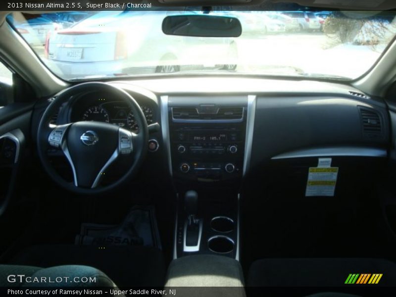 Super Black / Charcoal 2013 Nissan Altima 2.5 S