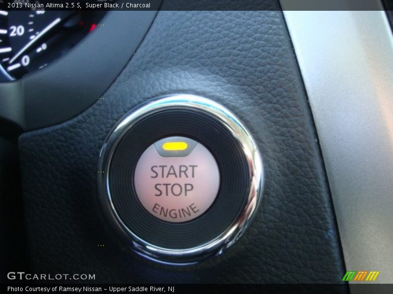 Super Black / Charcoal 2013 Nissan Altima 2.5 S