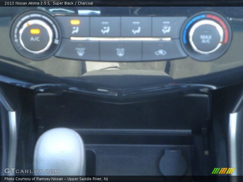 Super Black / Charcoal 2013 Nissan Altima 2.5 S