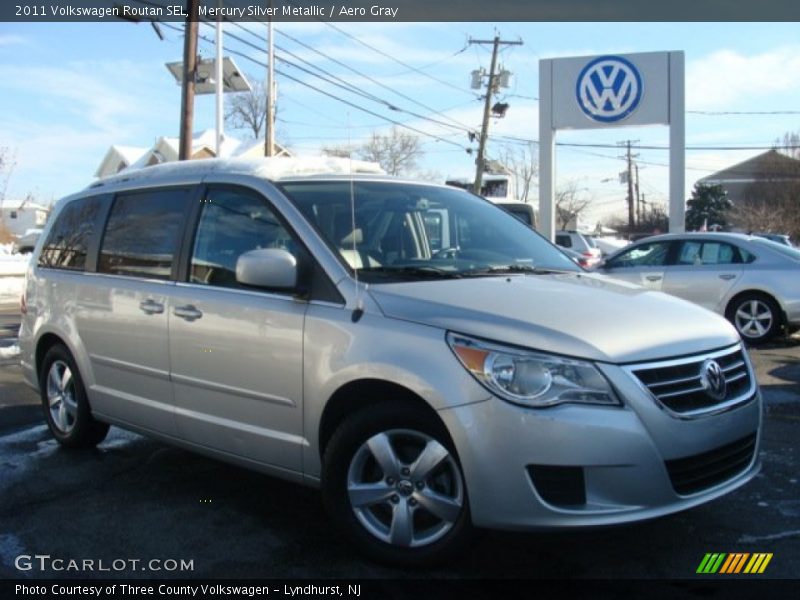 Mercury Silver Metallic / Aero Gray 2011 Volkswagen Routan SEL