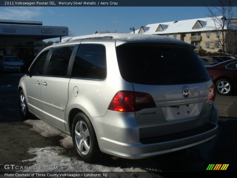 Mercury Silver Metallic / Aero Gray 2011 Volkswagen Routan SEL