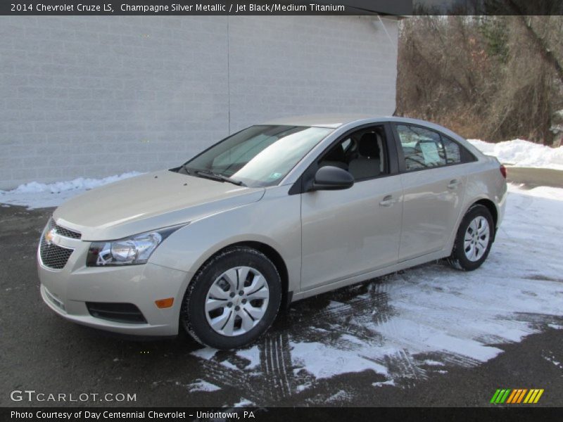 Champagne Silver Metallic / Jet Black/Medium Titanium 2014 Chevrolet Cruze LS