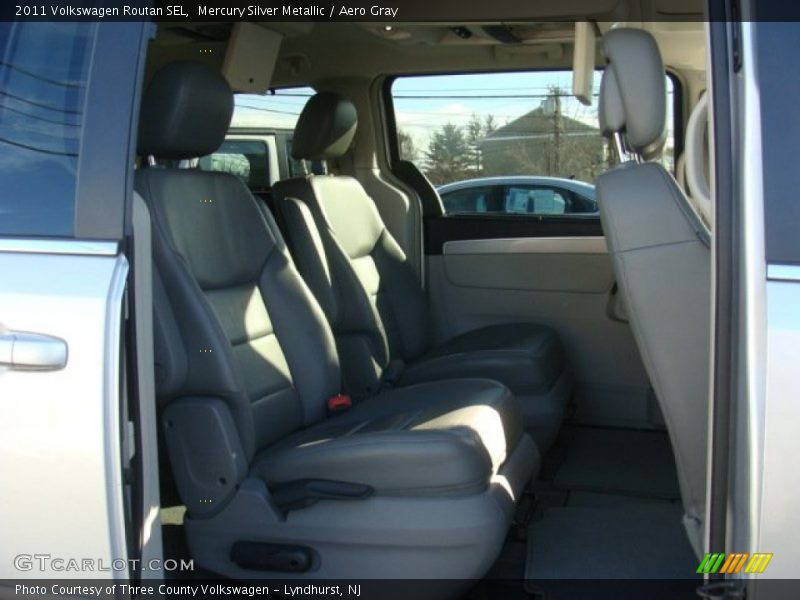 Mercury Silver Metallic / Aero Gray 2011 Volkswagen Routan SEL
