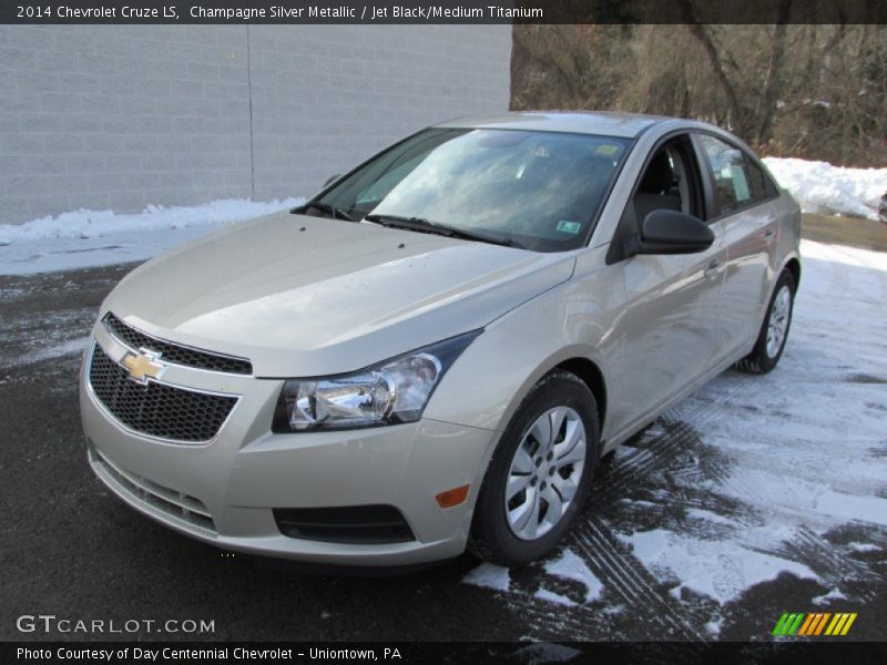 Champagne Silver Metallic / Jet Black/Medium Titanium 2014 Chevrolet Cruze LS