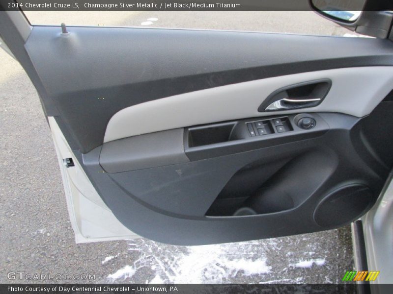 Champagne Silver Metallic / Jet Black/Medium Titanium 2014 Chevrolet Cruze LS
