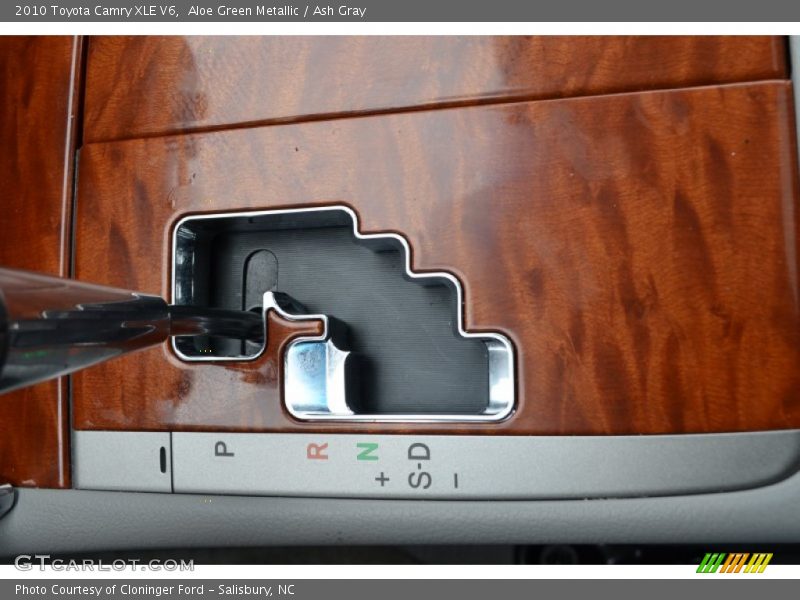 Aloe Green Metallic / Ash Gray 2010 Toyota Camry XLE V6