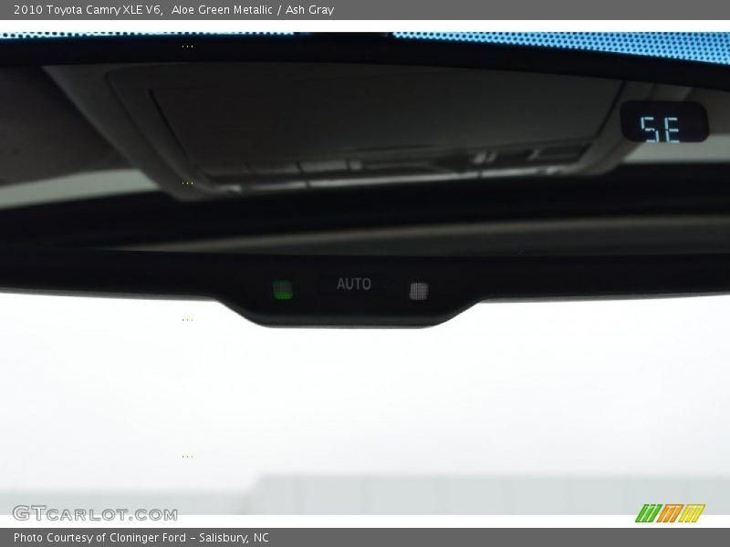 Aloe Green Metallic / Ash Gray 2010 Toyota Camry XLE V6