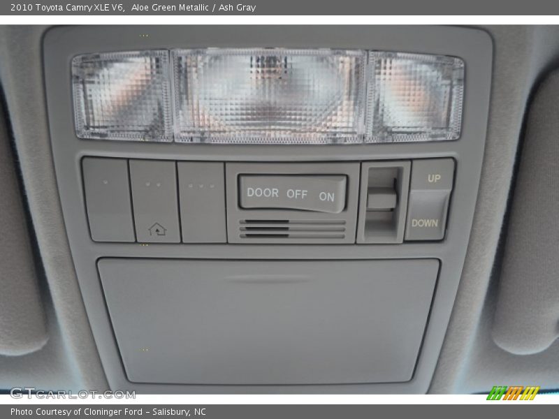 Aloe Green Metallic / Ash Gray 2010 Toyota Camry XLE V6