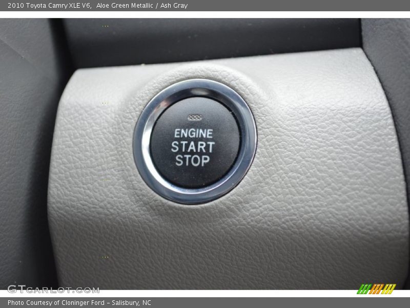Aloe Green Metallic / Ash Gray 2010 Toyota Camry XLE V6