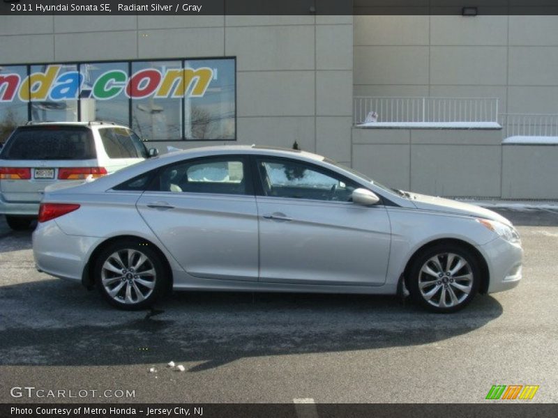 Radiant Silver / Gray 2011 Hyundai Sonata SE