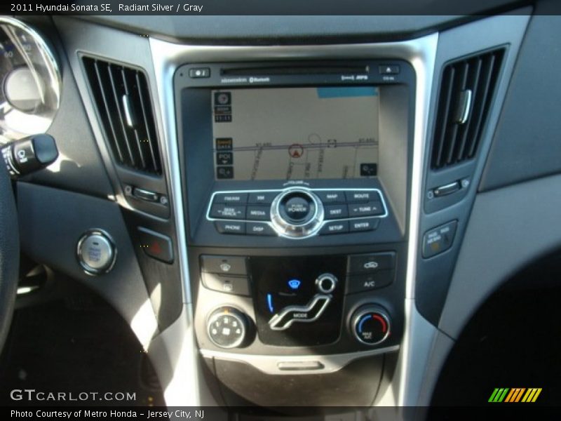 Radiant Silver / Gray 2011 Hyundai Sonata SE