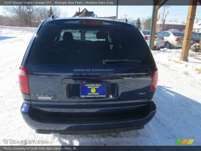 Midnight Blue Pearl / Medium Slate Gray 2005 Dodge Grand Caravan SXT