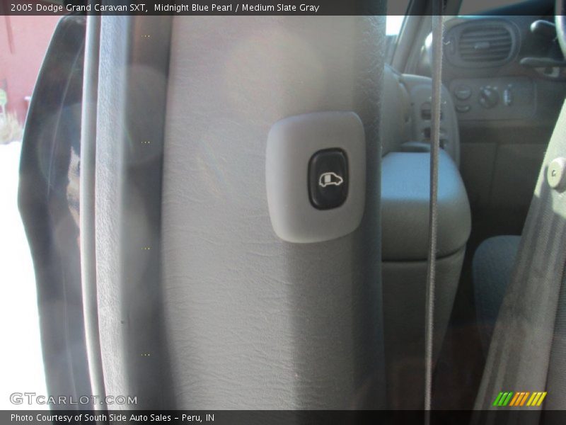 Midnight Blue Pearl / Medium Slate Gray 2005 Dodge Grand Caravan SXT