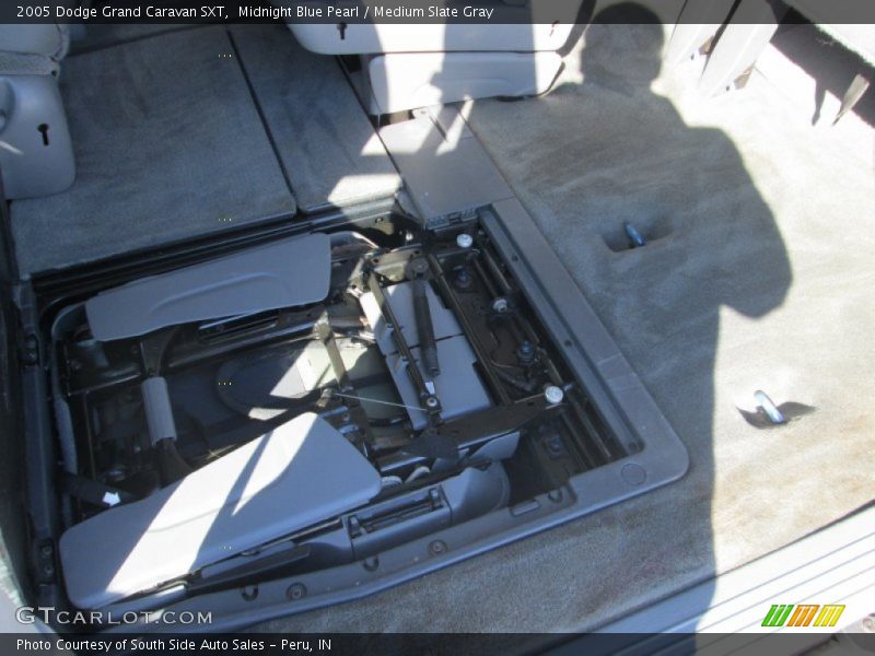 Midnight Blue Pearl / Medium Slate Gray 2005 Dodge Grand Caravan SXT