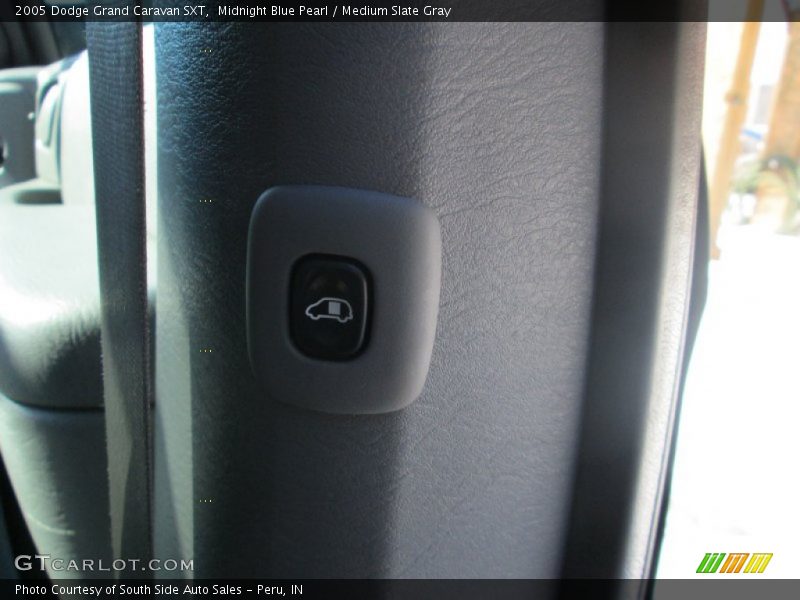 Midnight Blue Pearl / Medium Slate Gray 2005 Dodge Grand Caravan SXT