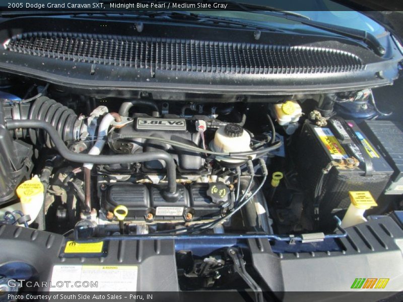Midnight Blue Pearl / Medium Slate Gray 2005 Dodge Grand Caravan SXT