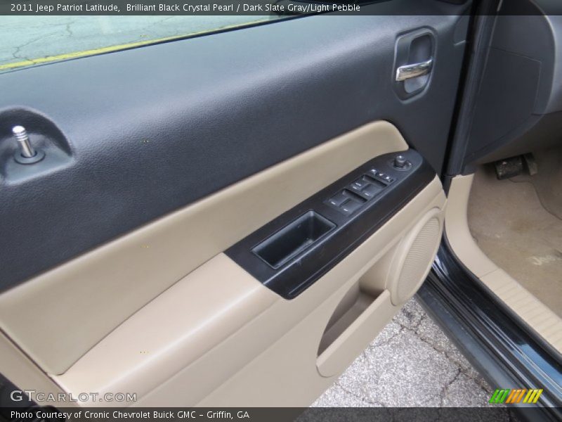 Brilliant Black Crystal Pearl / Dark Slate Gray/Light Pebble 2011 Jeep Patriot Latitude