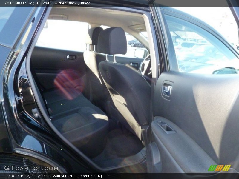 Wicked Black / Black 2011 Nissan Rogue S AWD